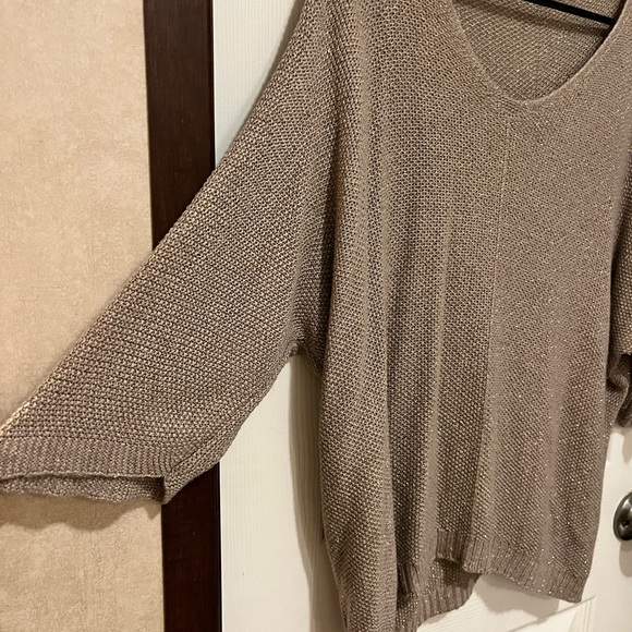 Sweater - Picture 2 of 4